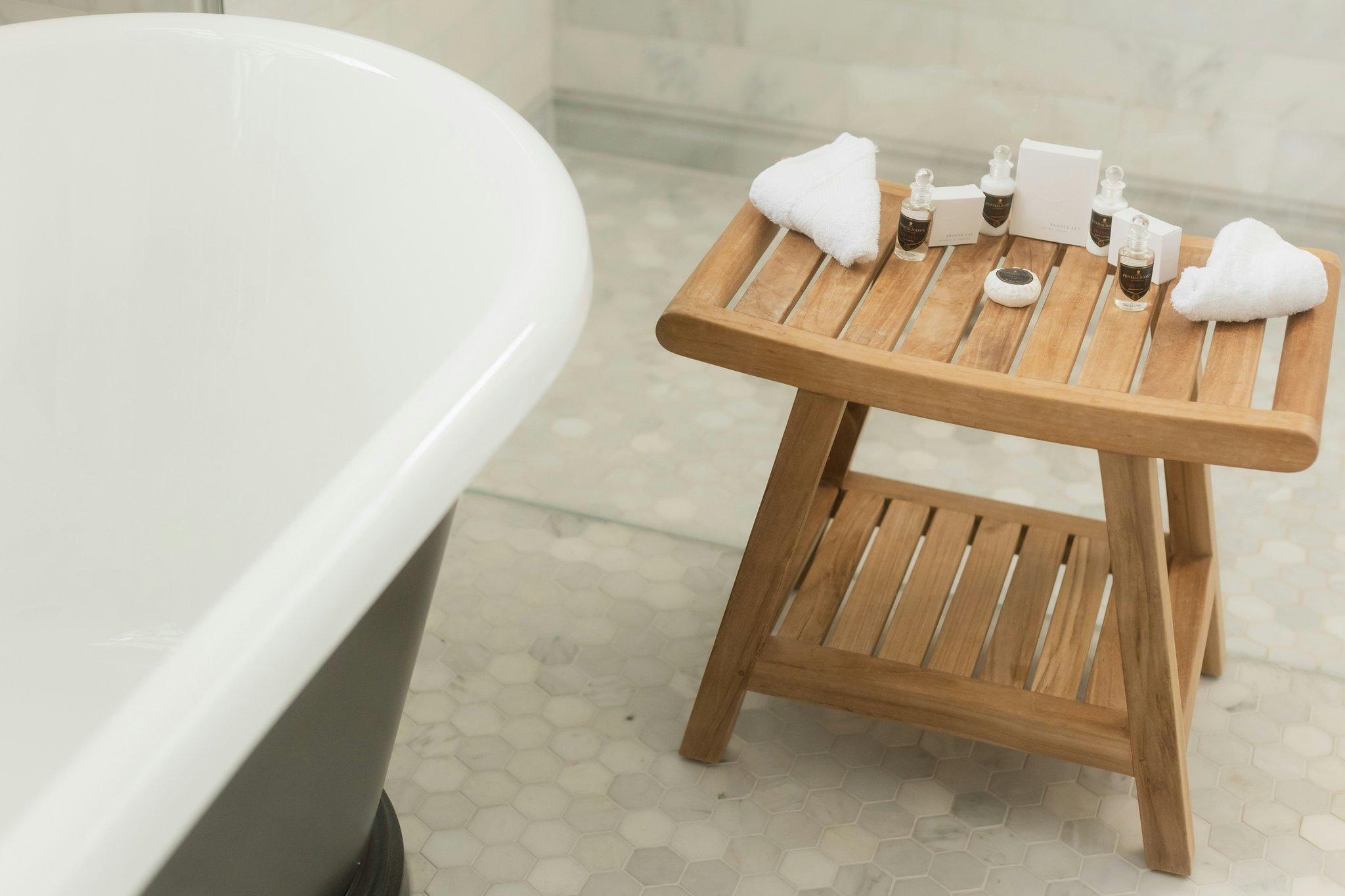 pASZYMOgIky4beFhbM1bQ_Copy_of_Copy_of_Roseate-Bath-oscar-_S