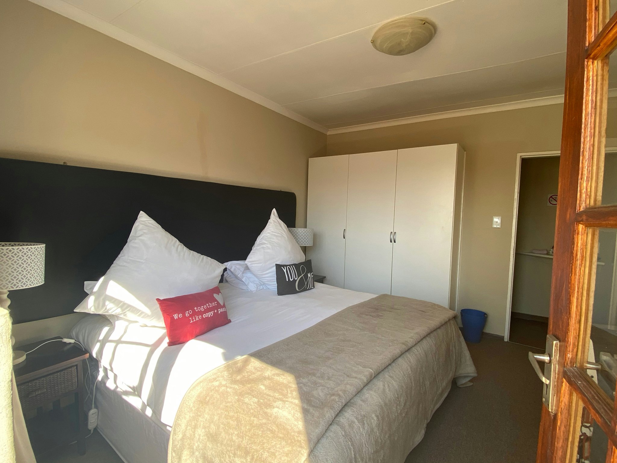 CuP0Sj0OkCY3BDjFS8A6g_Budget_Room_Bedroom_S