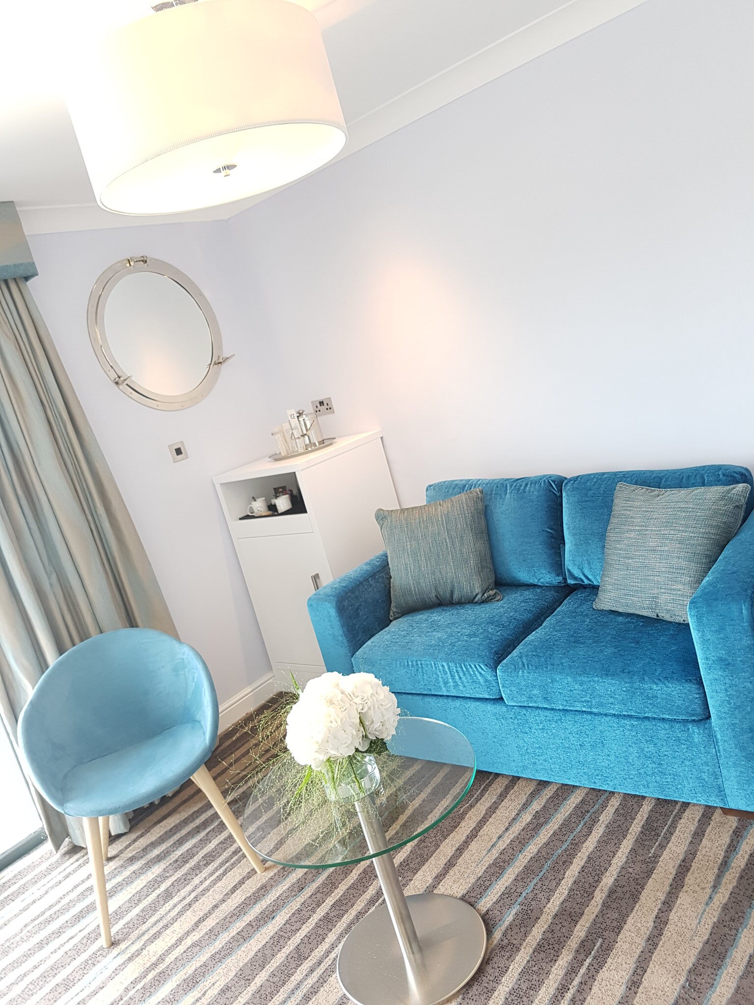 Corner_Deluxe_Sea_View_with_Balcony15_S