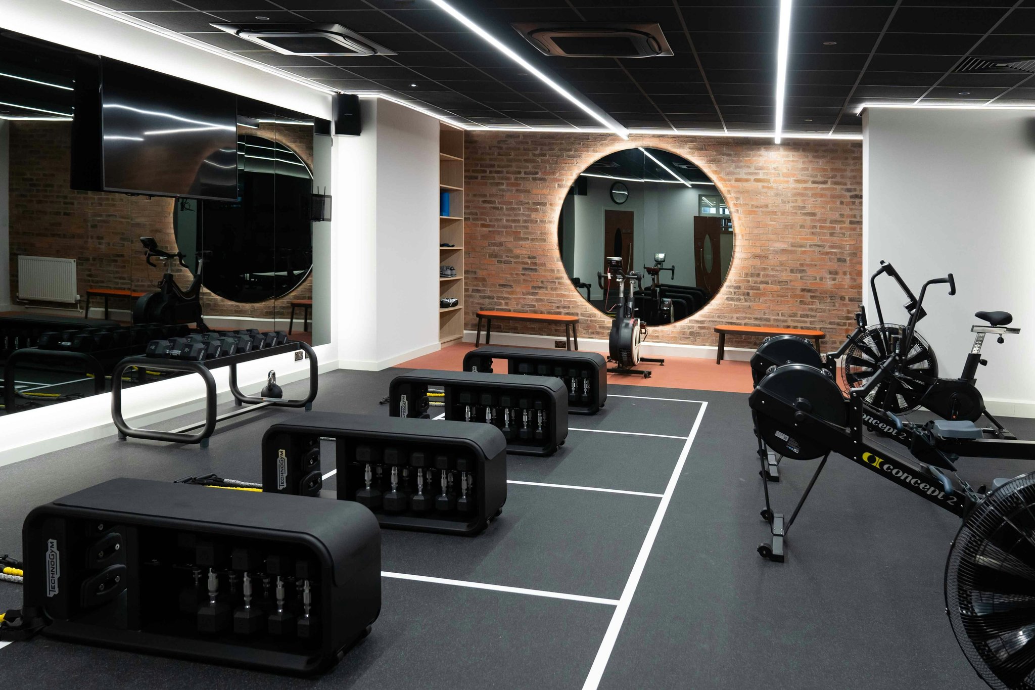 olvnTY5lx0KonzgVwfIUVg_Gym_S