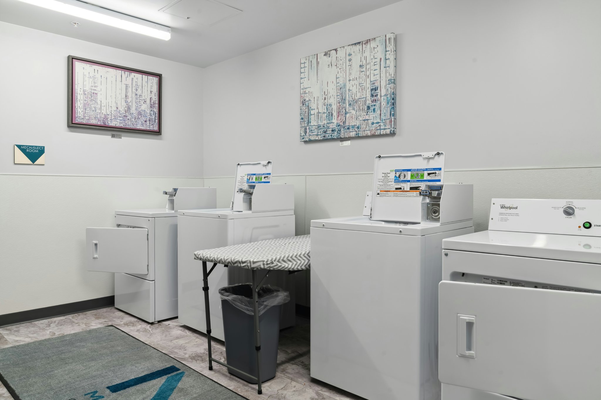 dYeUSBFsP0ydUMAYX1S8JA_Self-Service_Laundry_S