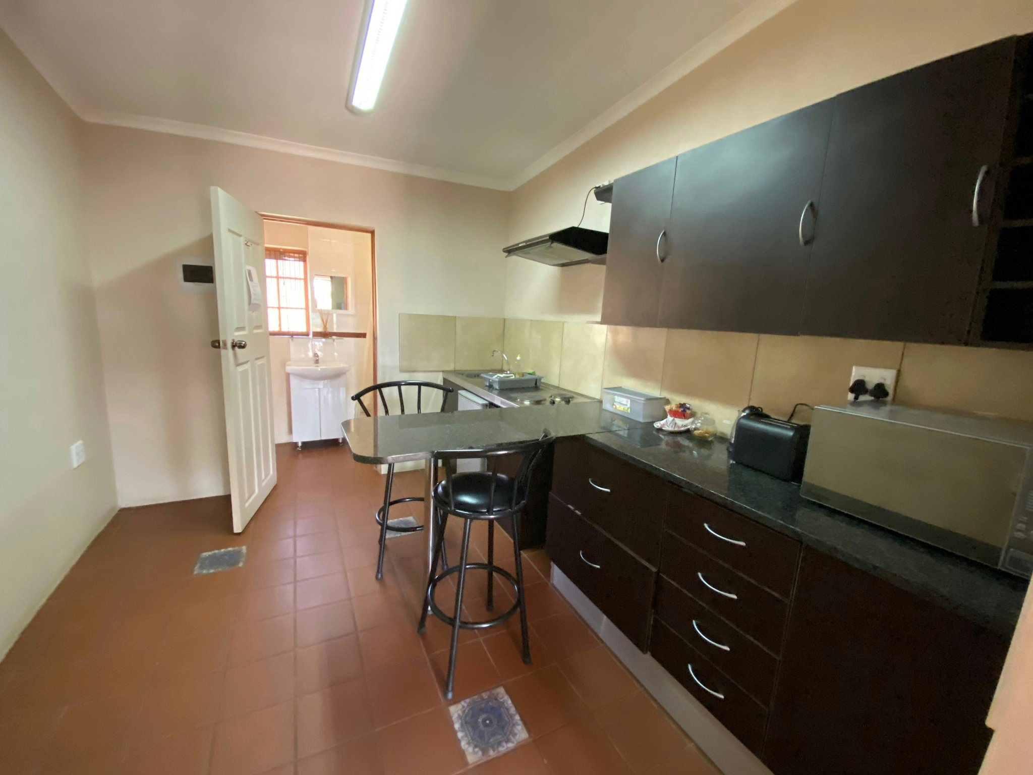 8jcF24TCqkaKXegMOlEgUw_Luxury_Room_with_Kitchen_1_S