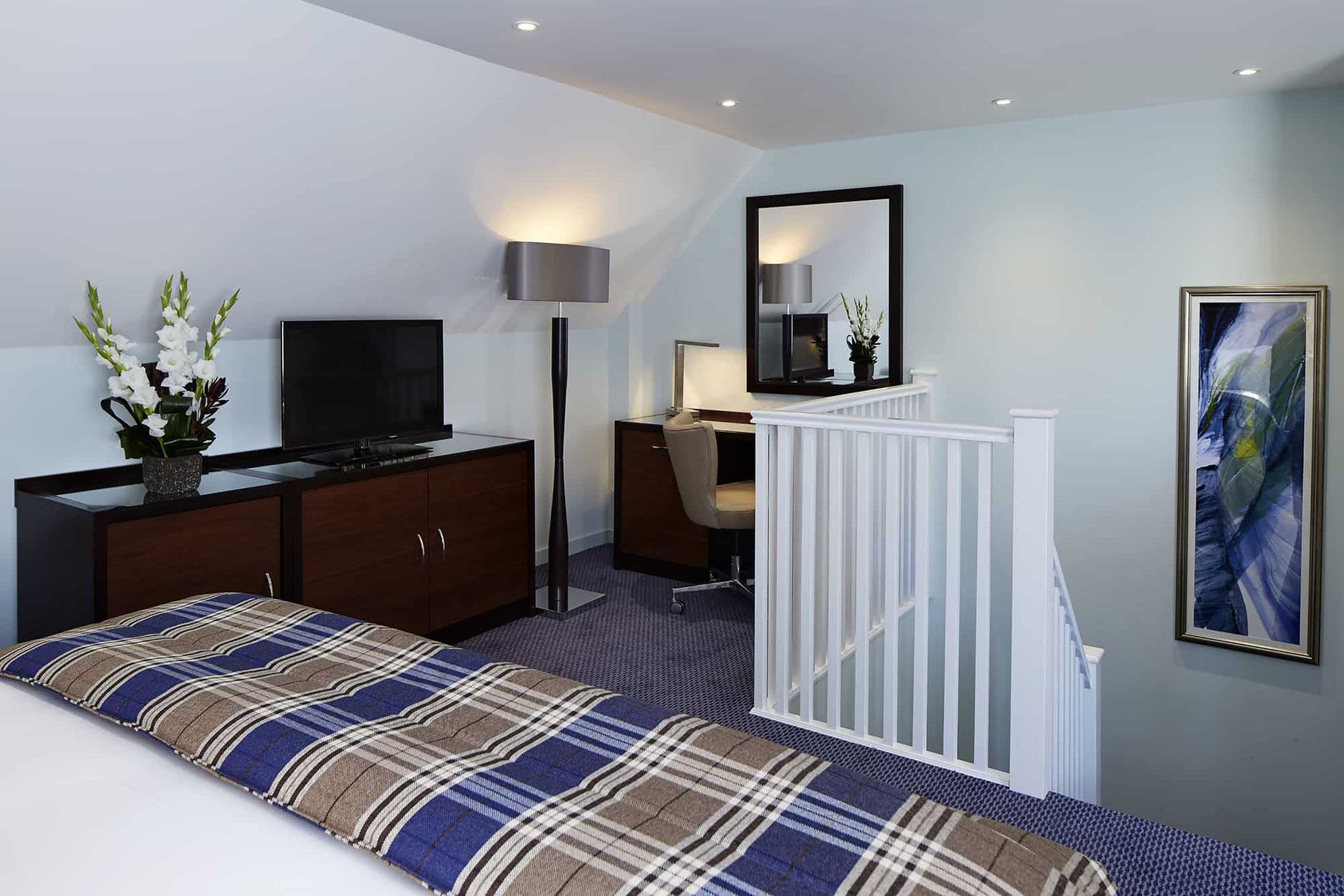 Feature_Room_Sunningdale_Room3_S