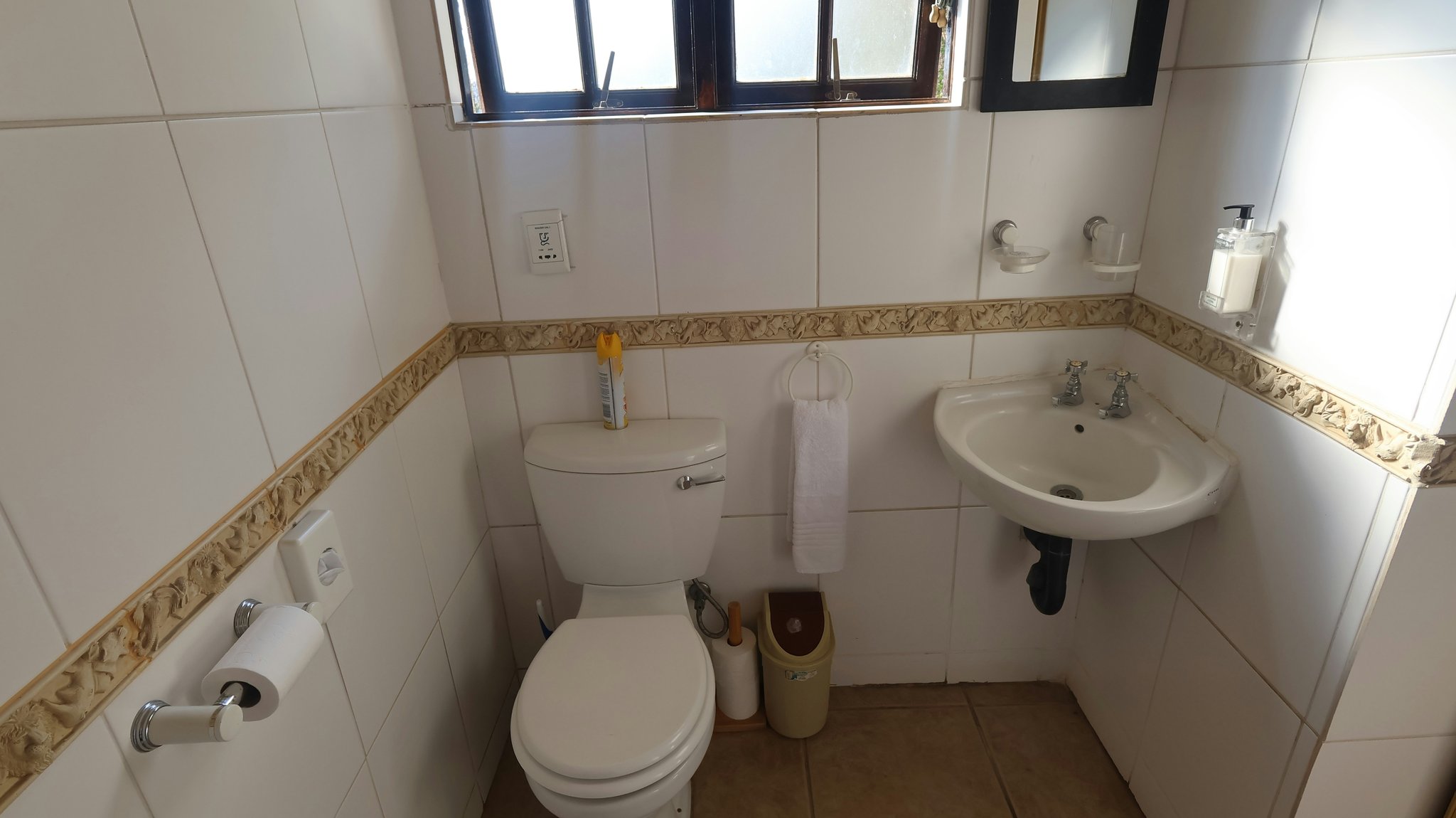 MFmthqDllkSiKYFWNVal1g_Budget_room_with_Kitchen_IMG_0973_S
