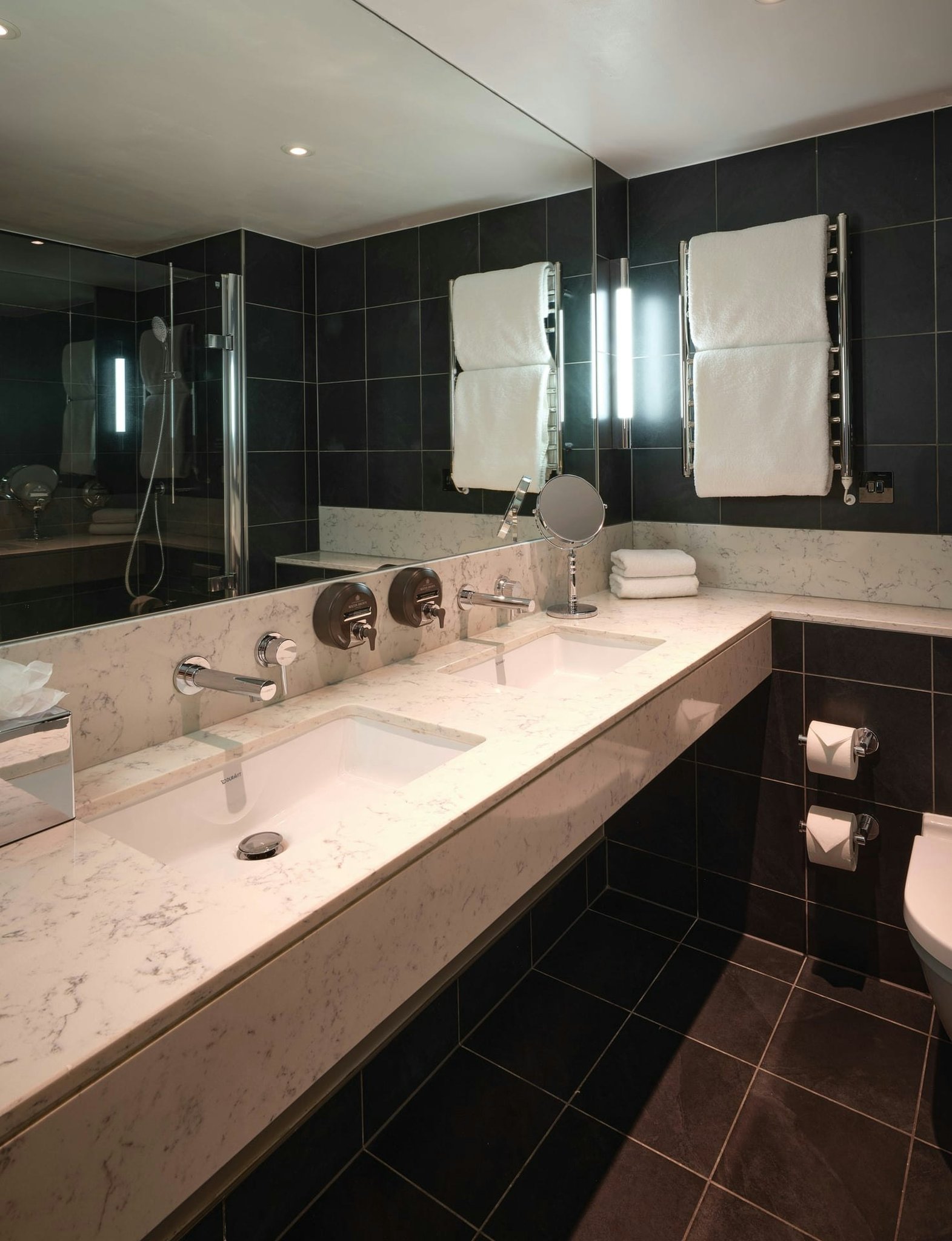 GVdctzz3qUKtj4AR4gRNhg_The_Resident_Soho_-Carlisle_Suite__S