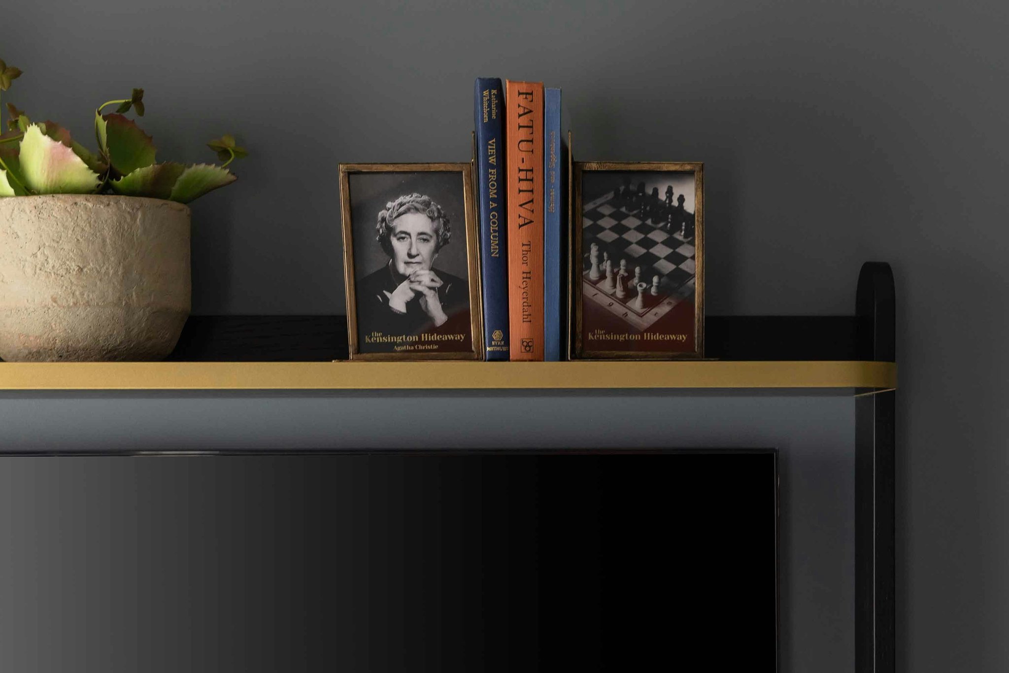 leWUrqRm2k2r6jvMtsulQg_TKH-RM_Bedroom_details-4_S