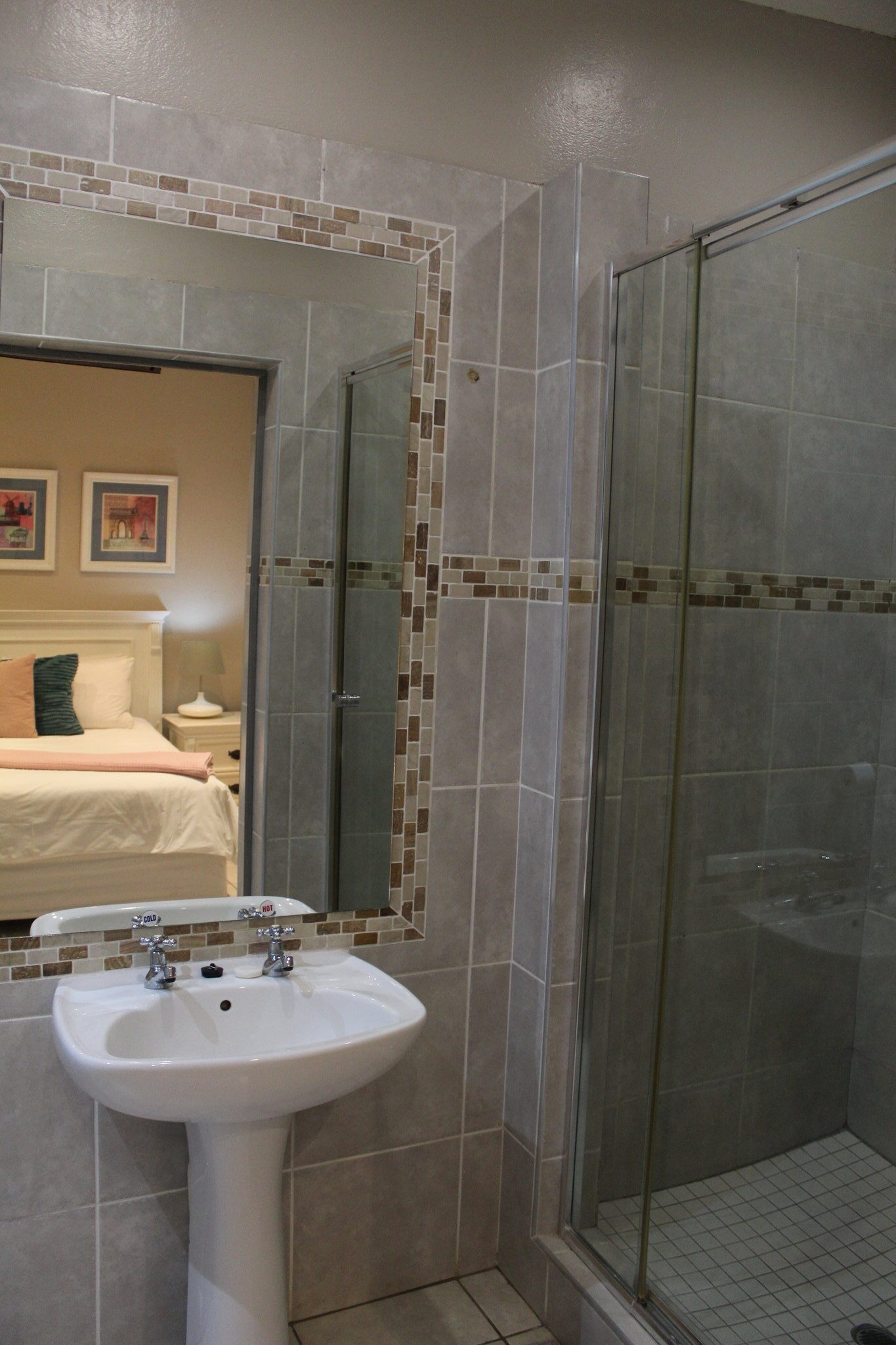 Double_Room_Bathroom3_S