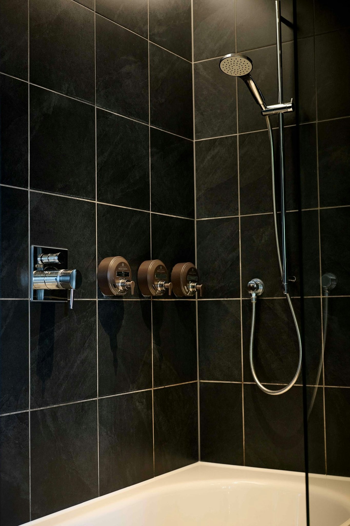 2qkhXr5CtE69SfNv9Tt6yA_The_Resident_Soho_-_Bathroom_Detai_S