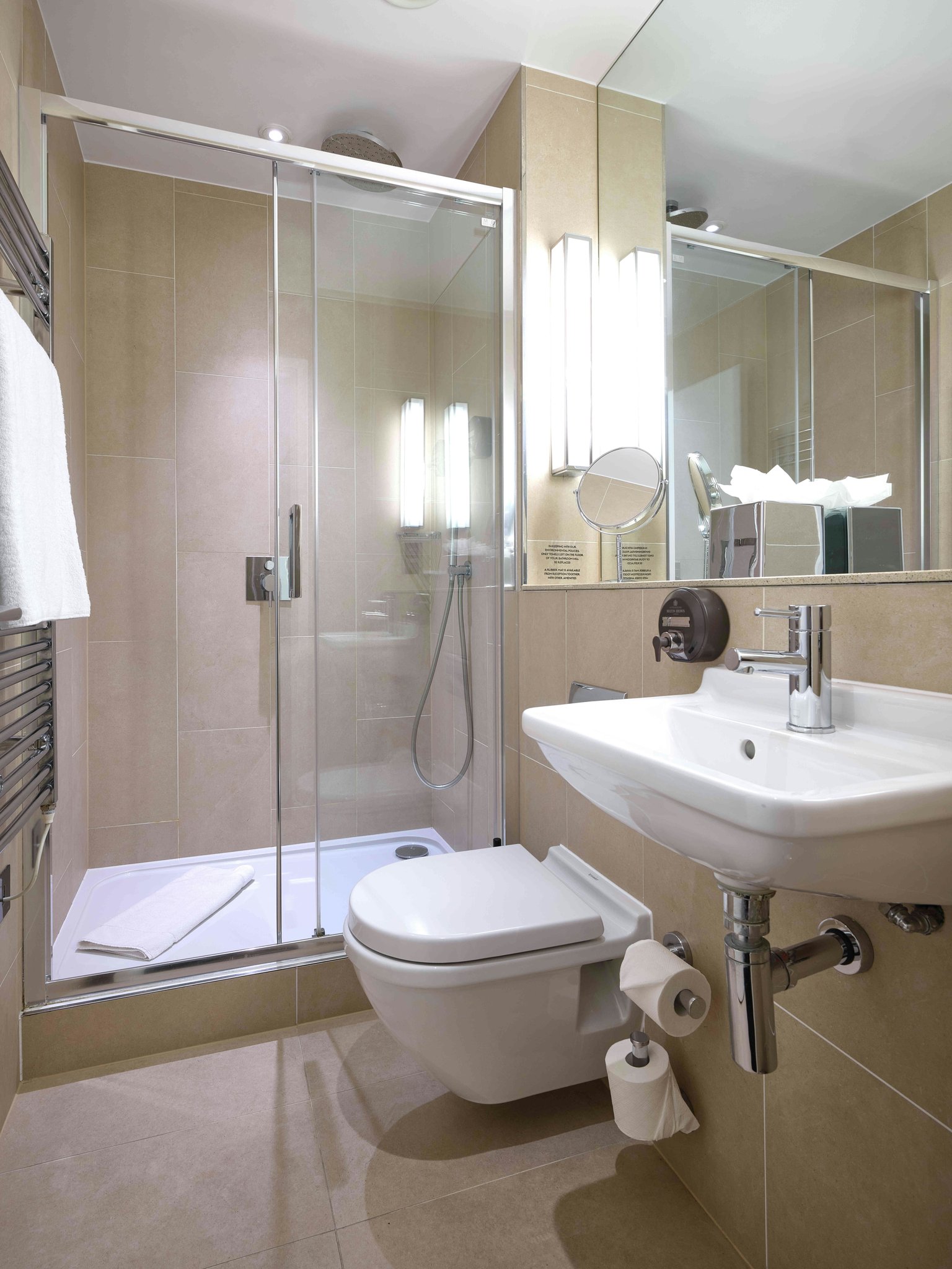 9cOFiWBGdkuXxSPT4Jsh0w_The_Solo_Room_014_Bathroom_00004_S