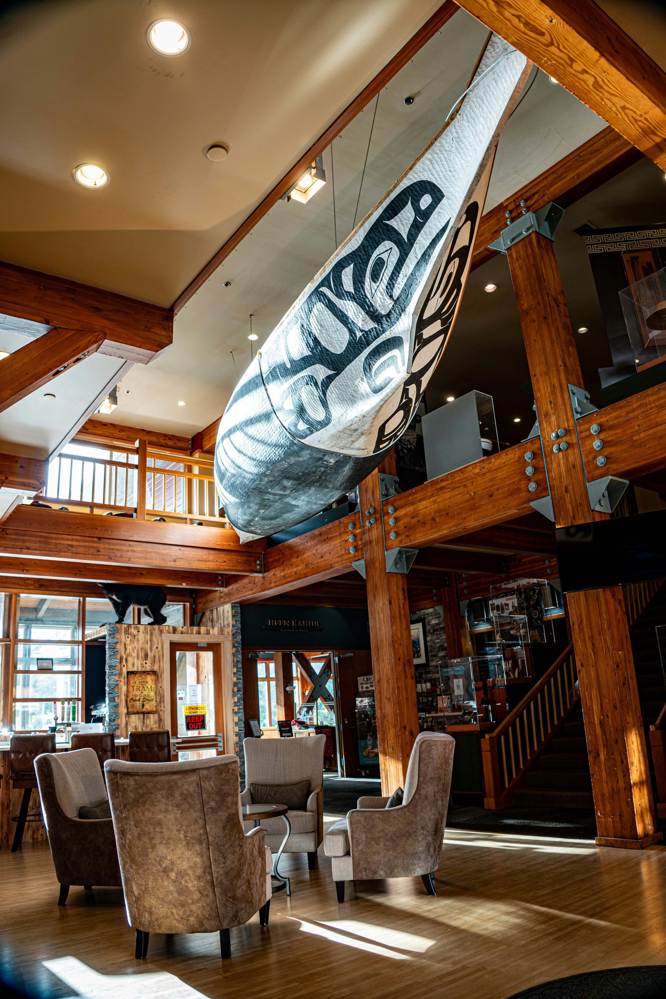 KNT8aohv8kyYk1ZoBzYDNA_Lodge_Lobby_Canoe_vertical_S