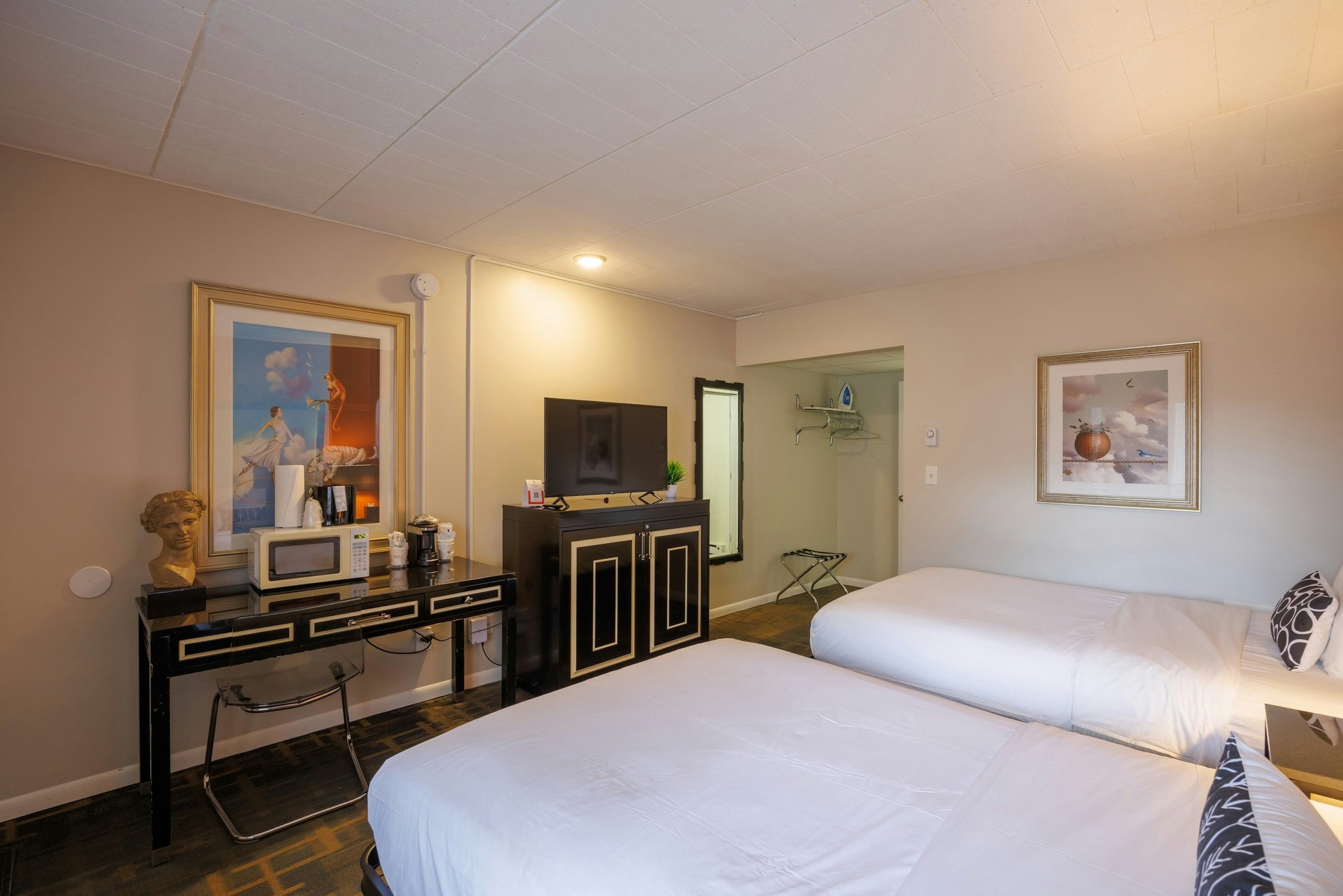n4UmOE0xwUephJn0jBTIQ_Standard_Double_Room_3_S