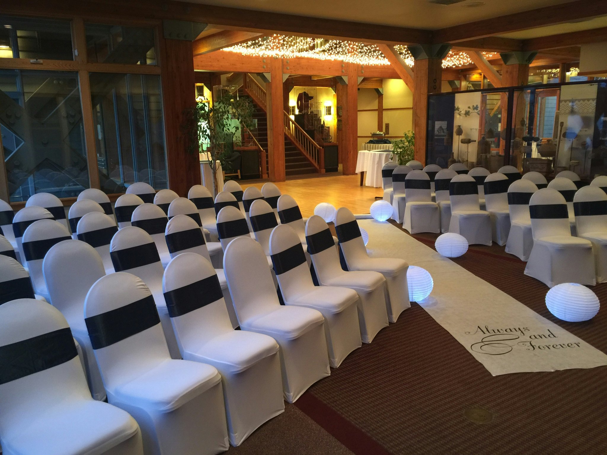 uk8f6F1tXk25RnftYSc8aQ_lobby_wedding_old_2_S