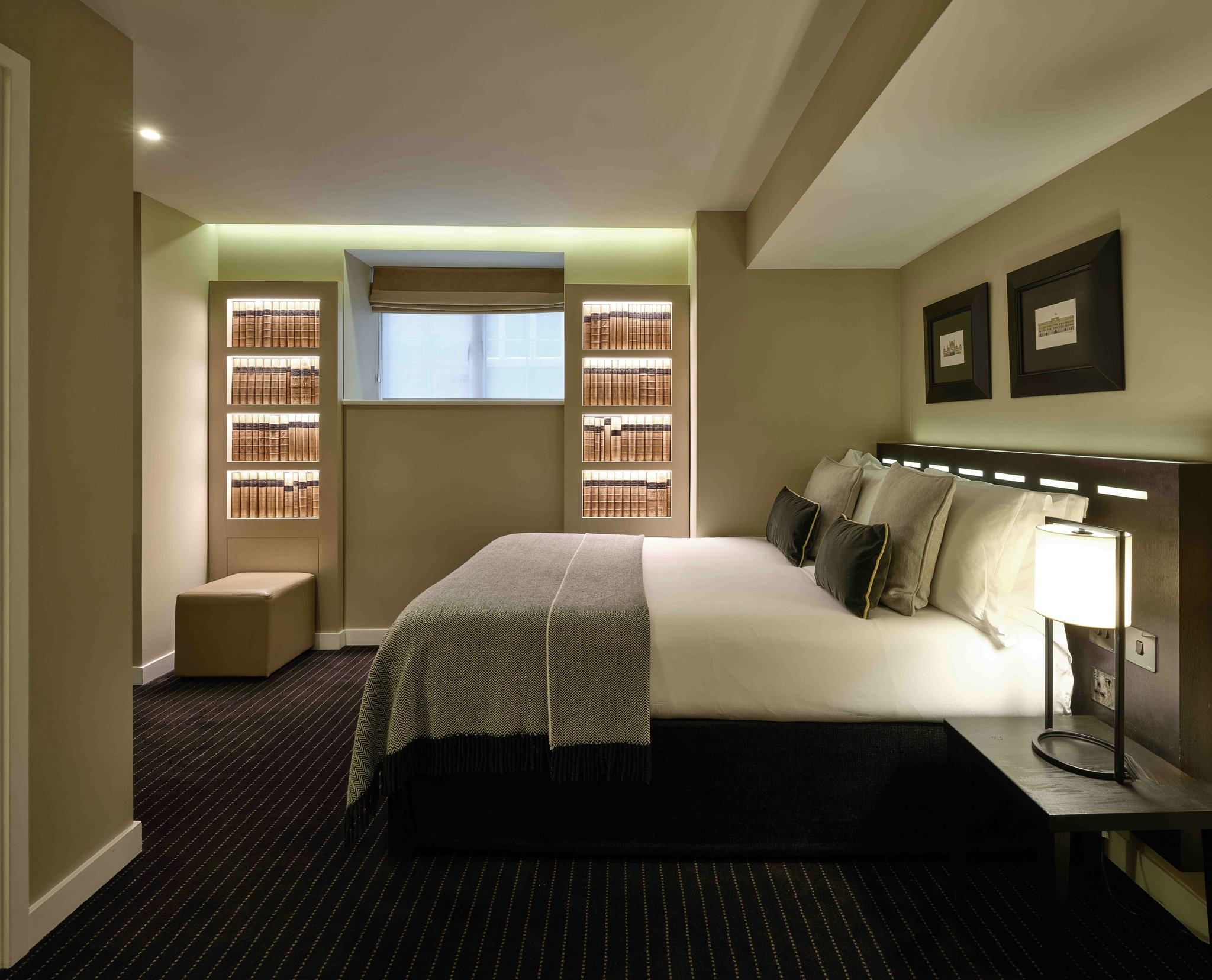 RVzHrg1ckmmcGeIisRaIQ_The_Snug_Room_009_00010_S