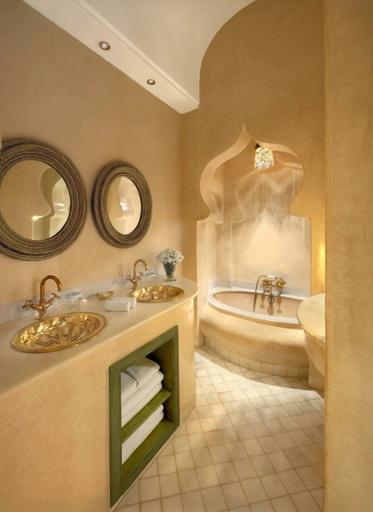 SunJVcaZ90W9E0ASTnLgDw_C1K-Riad_Room_(7)_S
