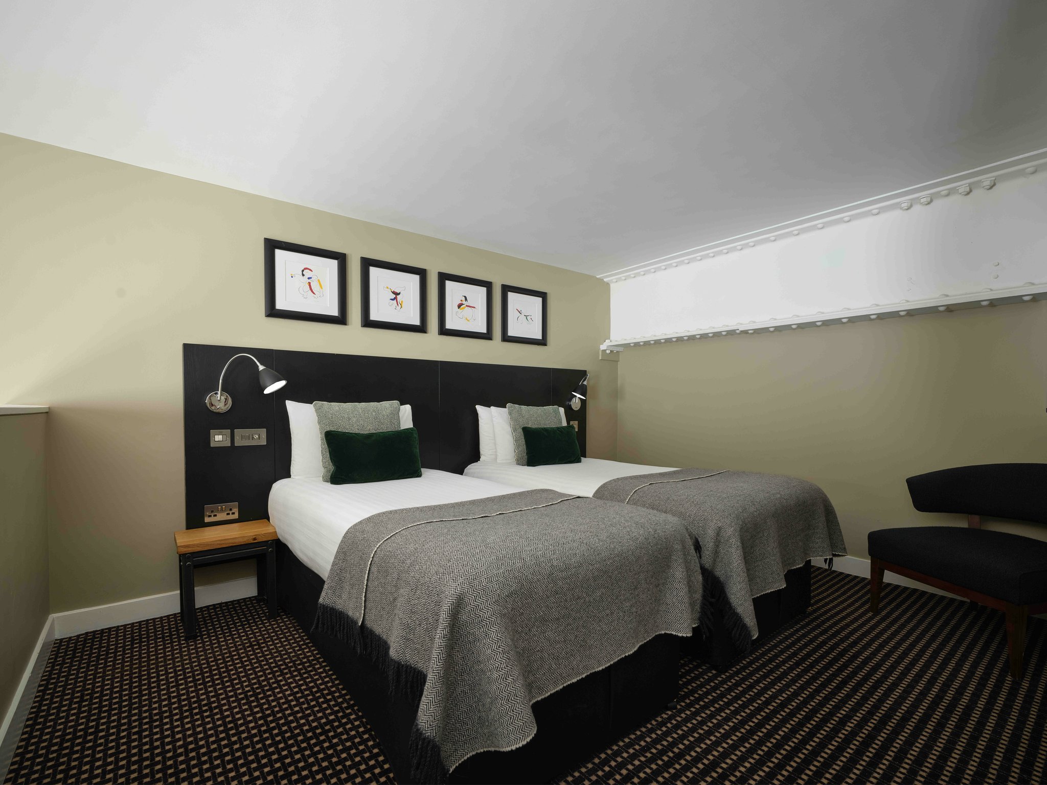 iP58KUnOW0mSXCDjwz9nw_secret_garden_suite_Room_009_Twin_0_S