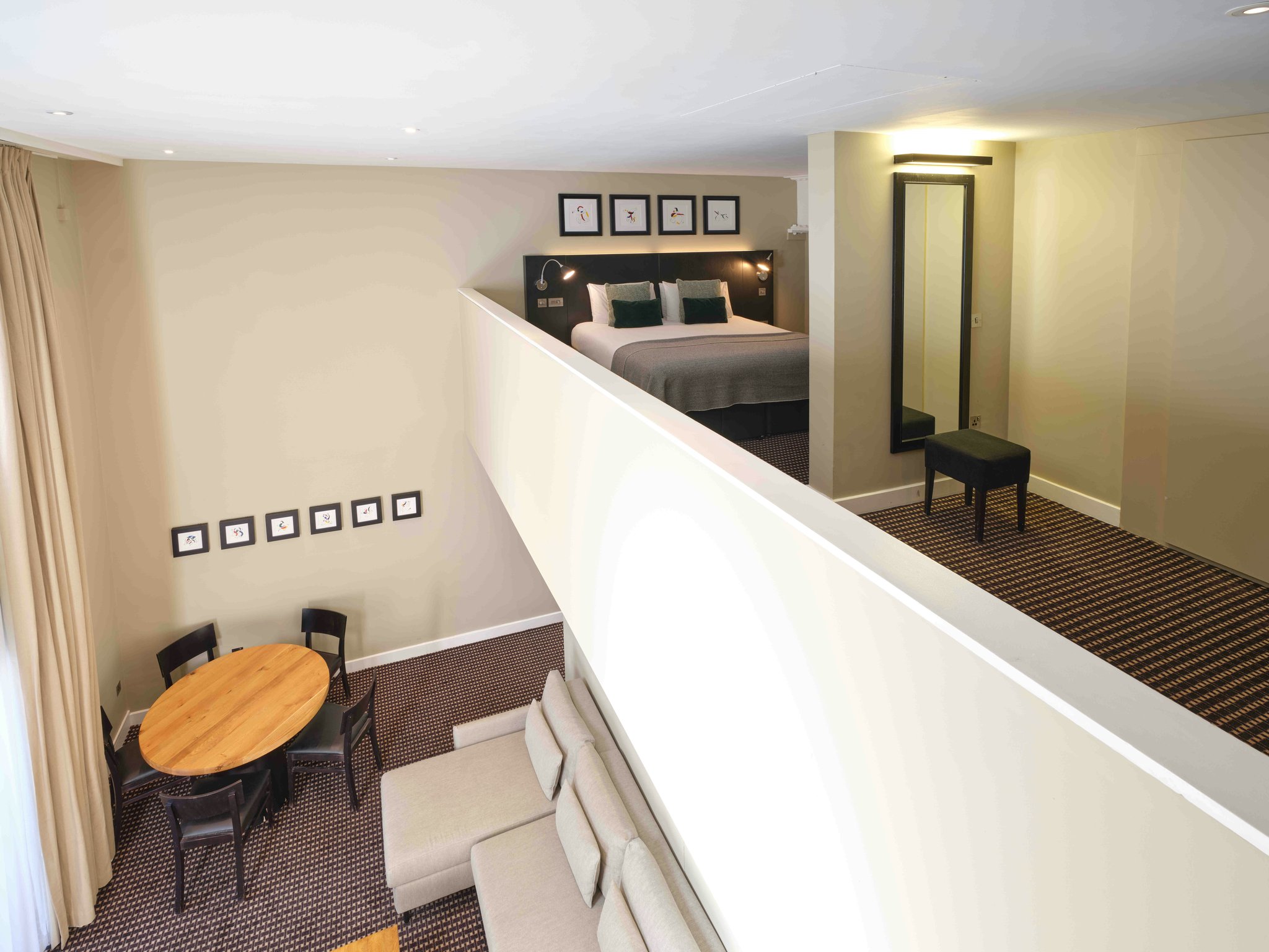 BDspqjWYYEygwLEFAQu9Sw_secret_garden_suite_Room_009_Bedro_S