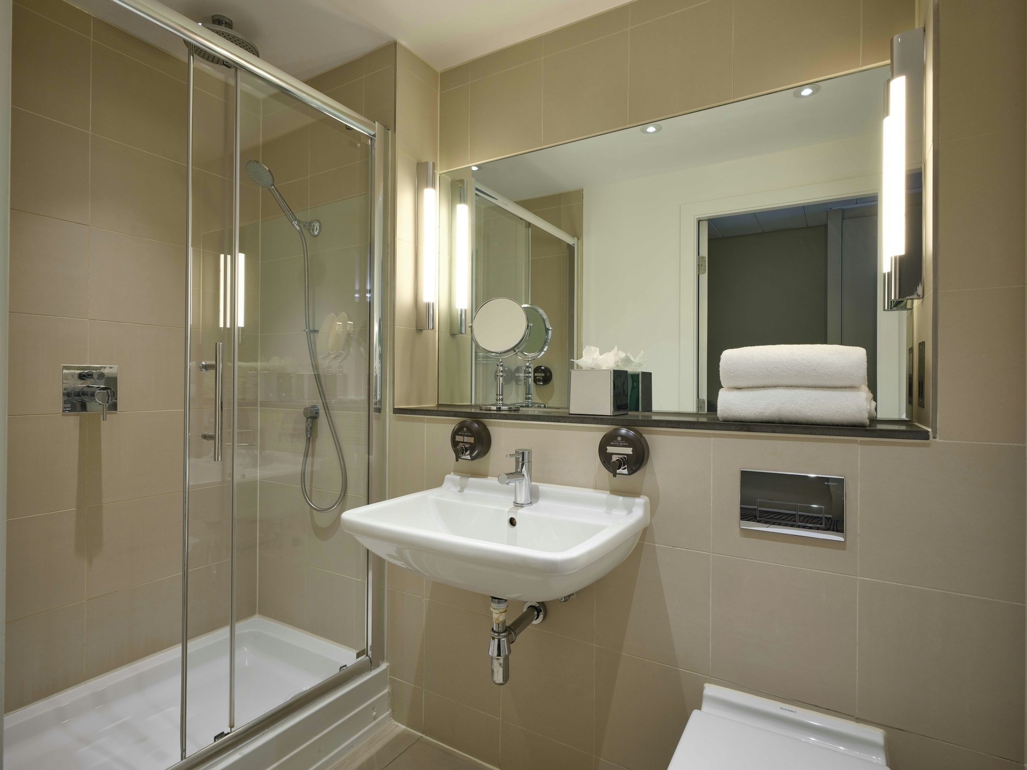 JqQIoKaFEgEpOfGpwo7Q_small_double_310_Bathroom_00003RT_S