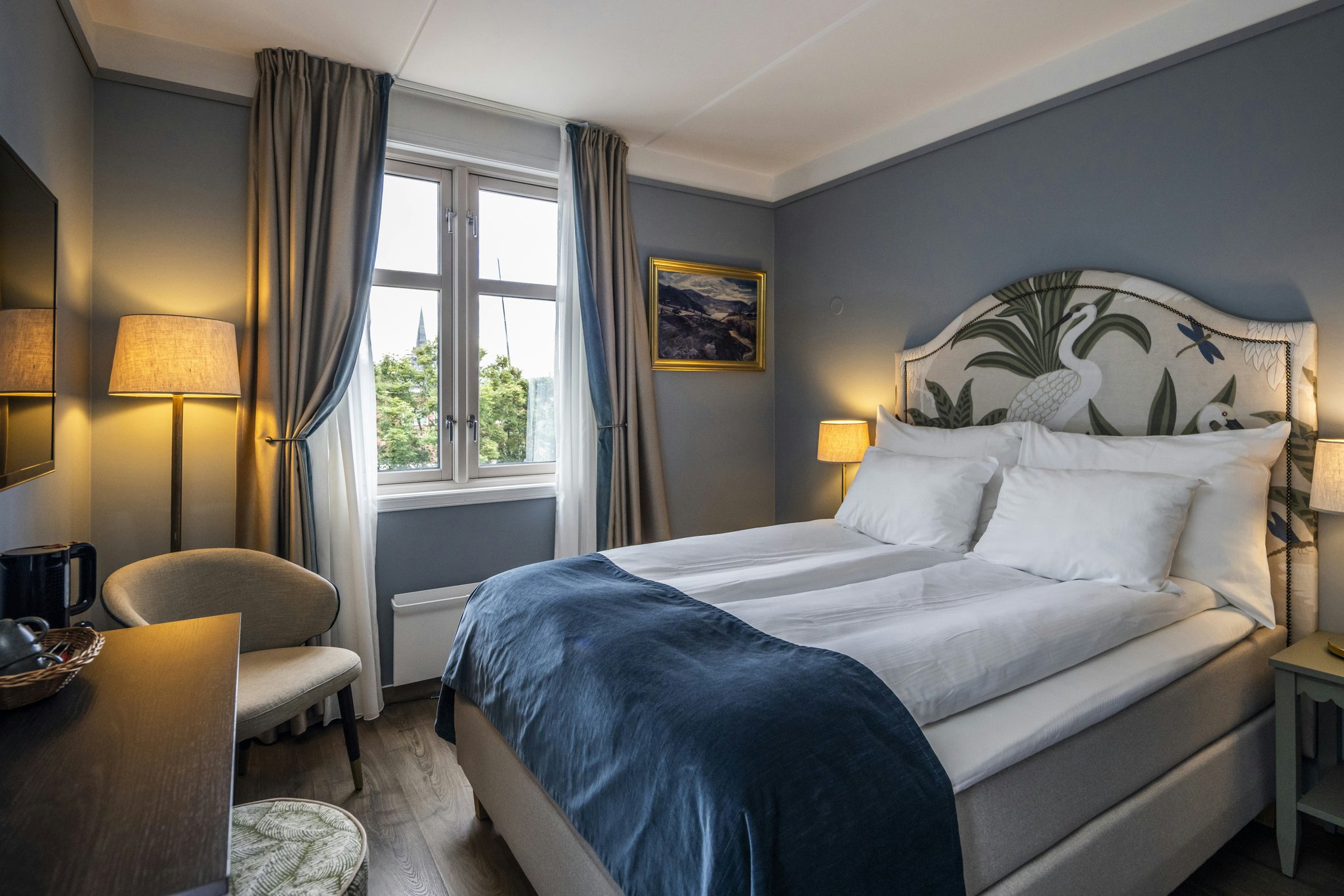 FGSSMjG1SUWLgVir2uD0Sg_FirstHotel_Breiseth_Room_Queen_RAI_S
